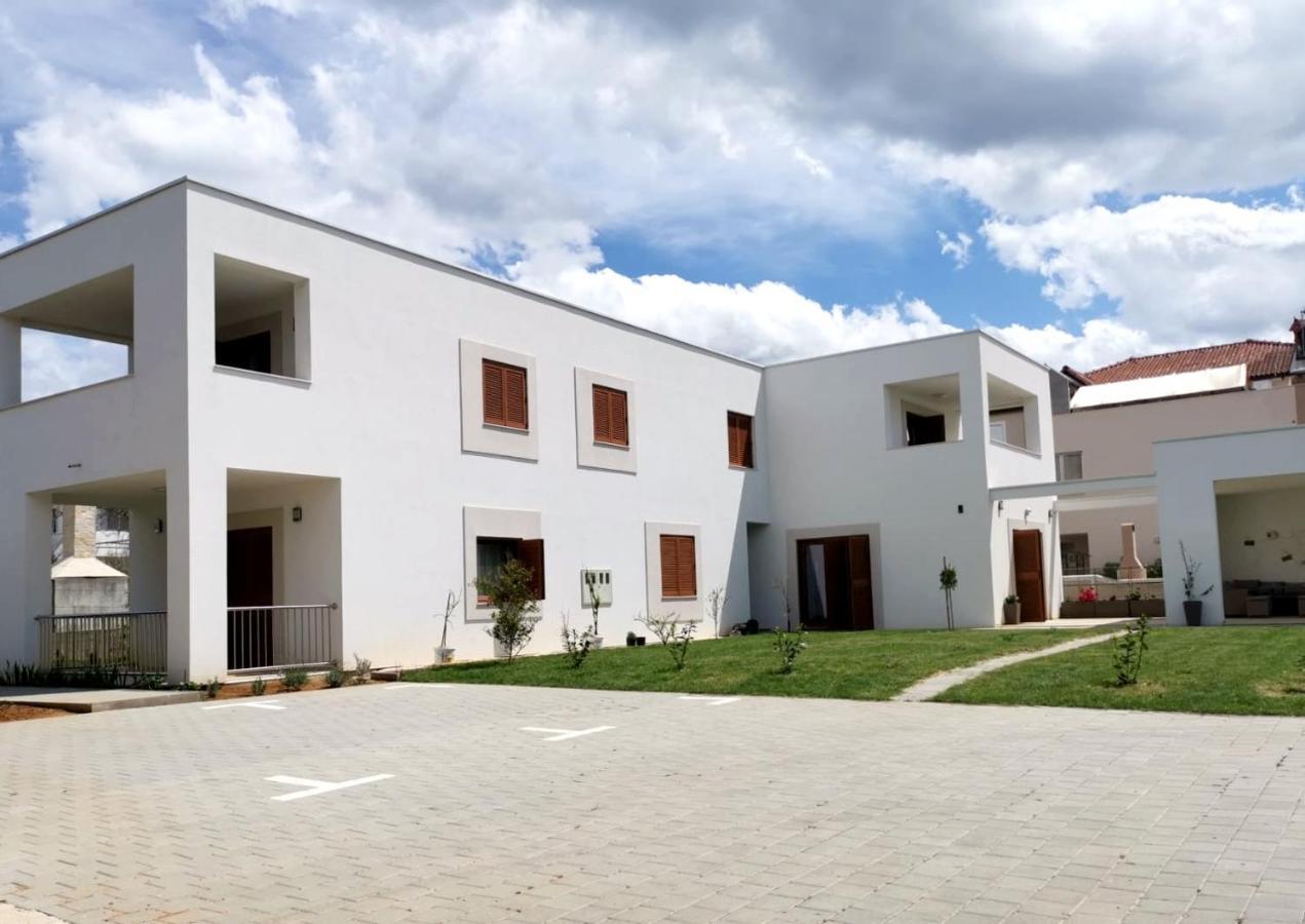 Apartments Leticia فرسي المظهر الخارجي الصورة